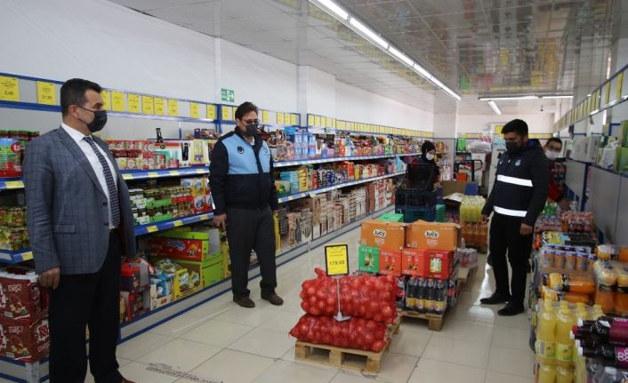 Hacılar’da zabıta ekiplerinden sosyal mesafe denetimi