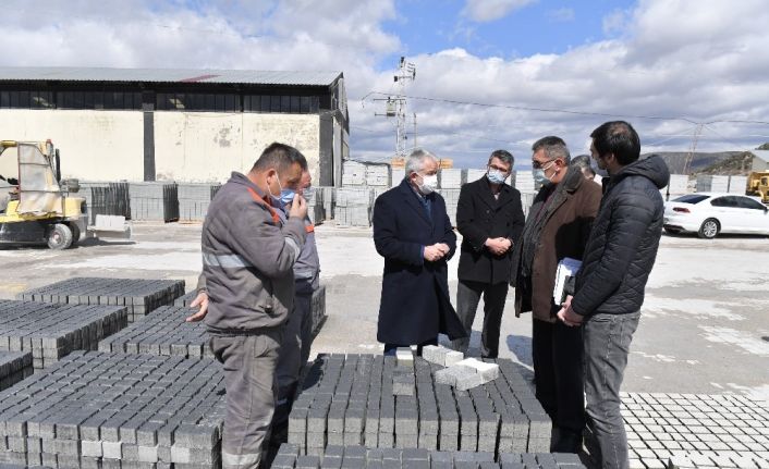 Isparta Belediyesi begonit taş üretiyor