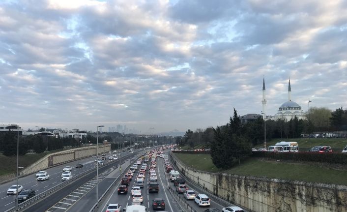 İstanbul’da kısıtlama sonrası trafik yoğunluğu