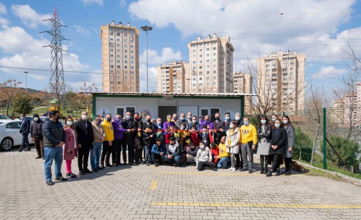 İzmir’de deprem dayanışması sürüyor