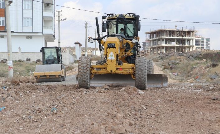 Karaköprü’de yol çalışmaları devam ediyor