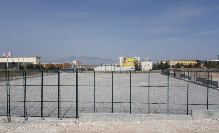 Karaman’da Organize Sanayi Bölgesine futbol sahası