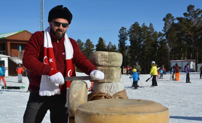 Kars kaşarı kayak merkezinde görücüye çıktı