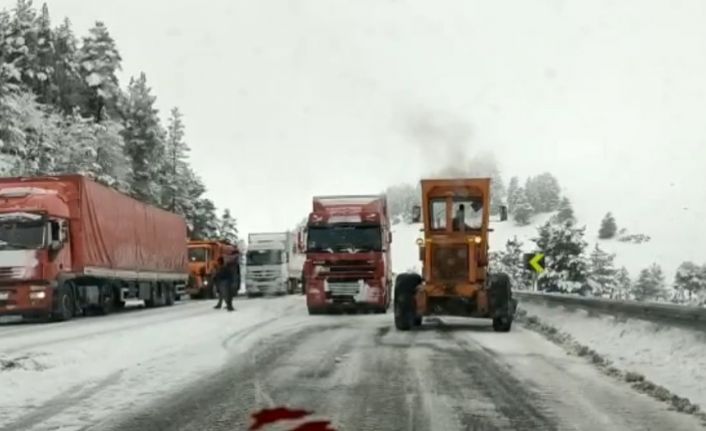 Kars’ta hava ve kara ulaşımına tipi engeli