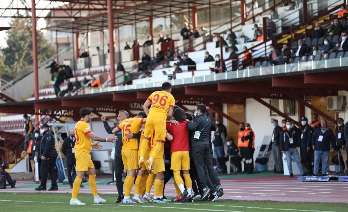 Kayserispor ilk kez 3 gol attı