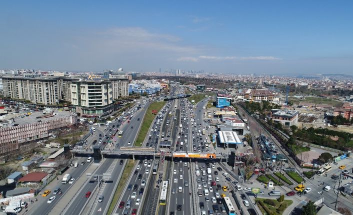 Kısıtlamasız Cumartesi’de İstanbul’da trafik yoğunluğu