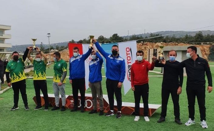 Kocaeli’nin sporcuları, turnuvadan madalyayla döndü