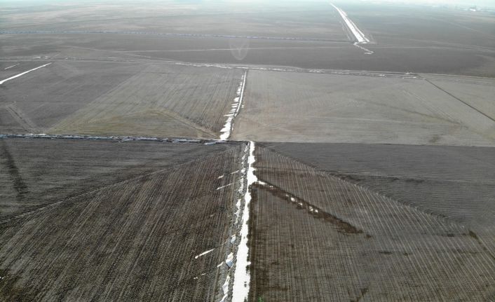 Konya’da yağışlar çiftçinin yüzünü güldürdü