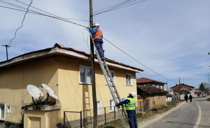 Köylüler telefon ve internet hizmetine kavuştu