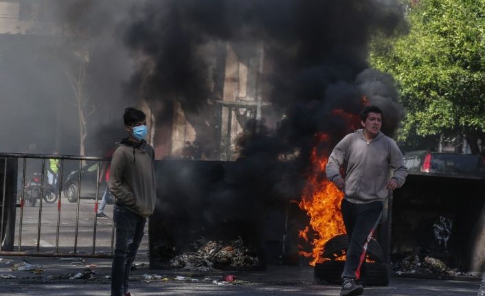 Lübnan’da ekonomik kriz protestoları sürüyor