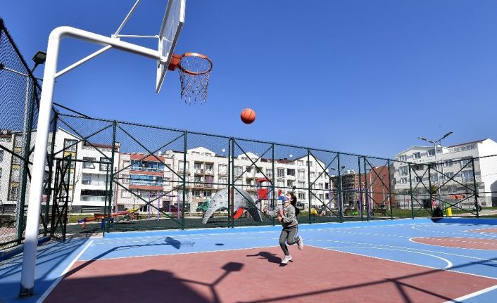 Osmangazi gençleri potayla buluşturuyor