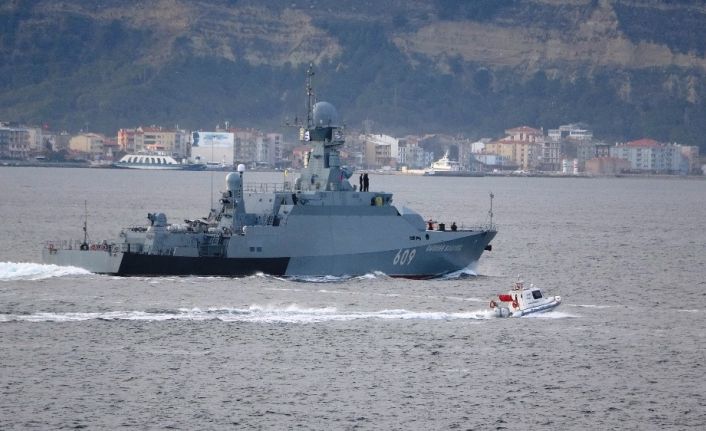 Rus savaş gemisi ‘Vyshniy Volochek’ Çanakkale Boğazı’ndan geçti