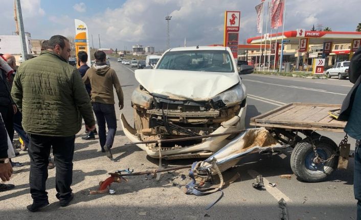 Şanlıurfa’da kamyonet at arabasıyla çarpıştı: 1 yaralı