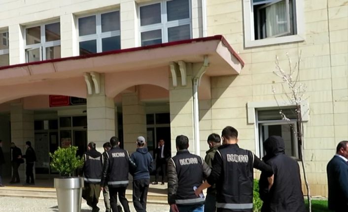 Siirt’te çeşitli suçlardan araması bulunan 8 zanlı yakalandı