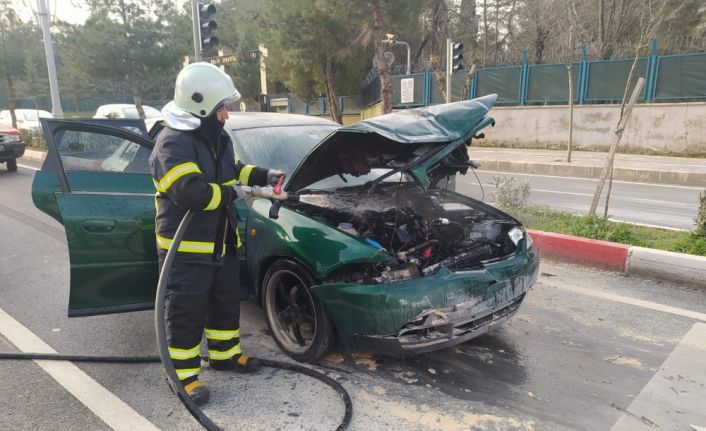 Siirt’te dehşet anları: Kazaya karışan araçlardan biri alev aldı