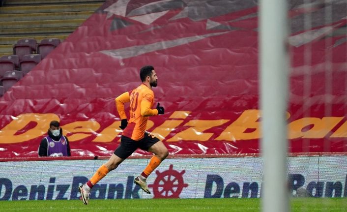 Süper Lig: Galatasaray: 2 - Çaykur Rizespor: 2 (İlk yarı)