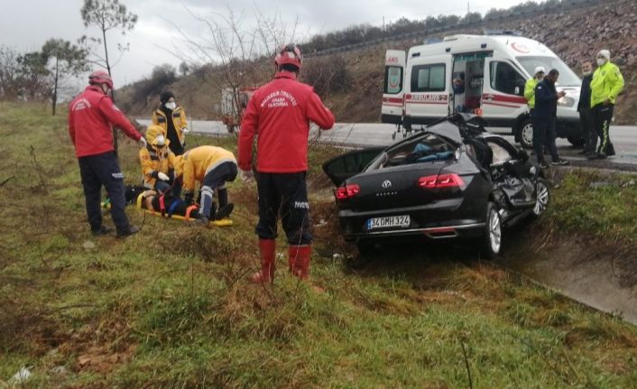 Susurluk’ta 4 aracın karıştığı trafik kazası: 2 yaralı