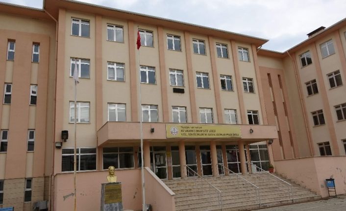 Trabzon’da 54 lise öğrencisi karantinaya alındı