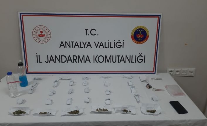 Uyuşturucular yatağın altından çıktı