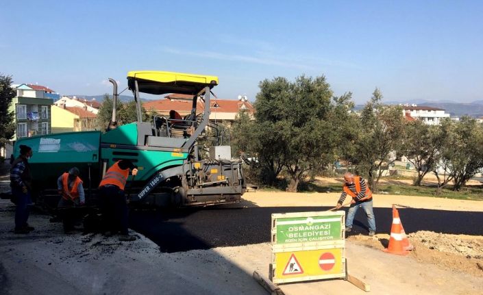 Yeni açılan yollar asfaltlandı