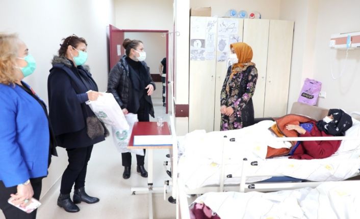 Yenişehir Belediyesinden onkoloji hastalarına moral ziyareti