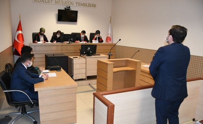 Anadolu Adliyesi’nde hakim ve savcı adaylarından kurgusal duruşma