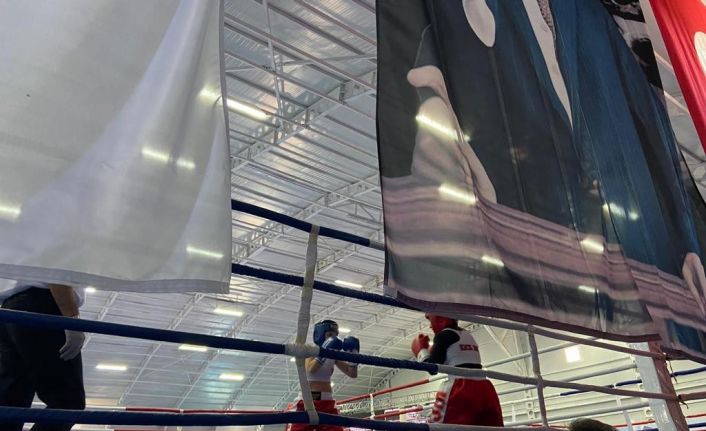 Balıkesirli sporcular kickboks dünya şampiyonası yolunda