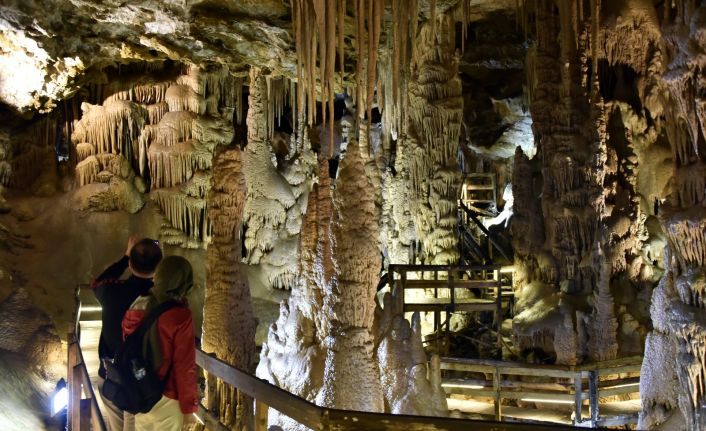 Gümüşhane’nin yeraltı sarayında turizm sezonu açıldı