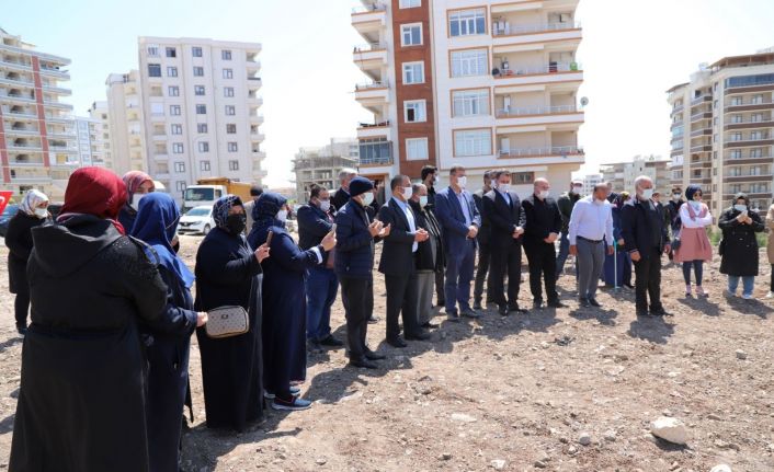 Karaköprü’de bir caminin daha temeli atıldı