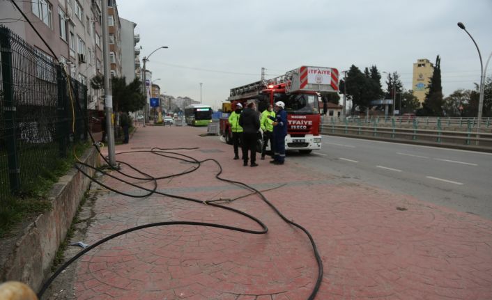 Kopan elektrik hattı tamir edilince İzmit’te hayat normale döndü