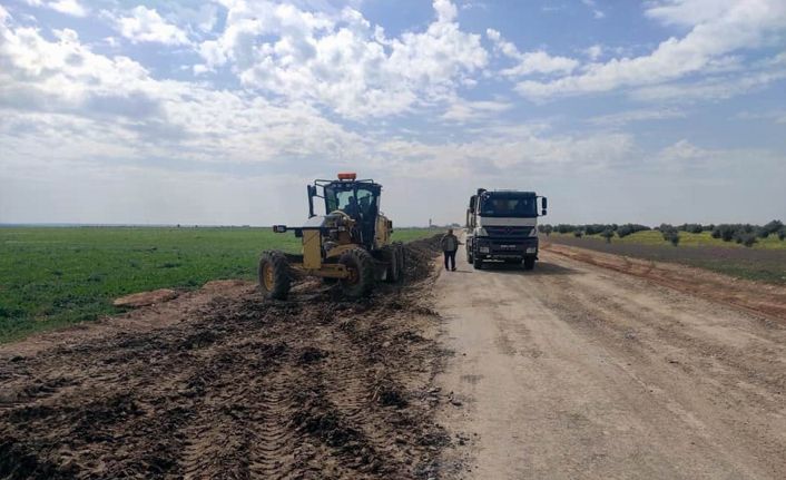 Köylerde yol yapım çalışmaları devam ediyor