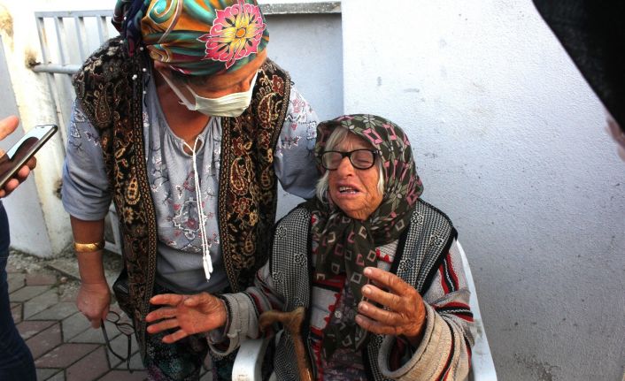 (Özel) Yaşlı çift yanan evlerini gözyaşları içinde izledi