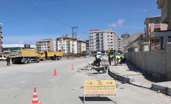 Şerefiye Caddesi’nde kavşak çalışması