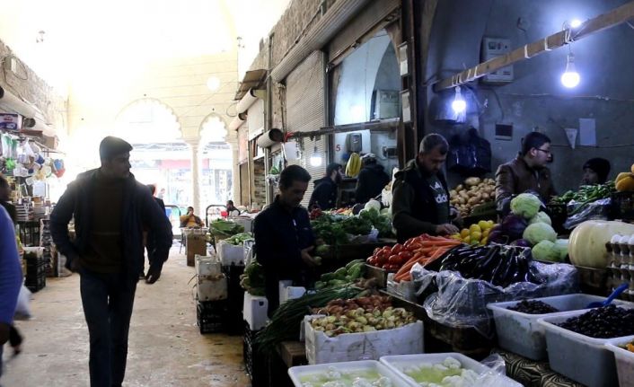 Suriye’de halk düşük alım gücü nedeniyle Ramazan alışverişi yapamıyor