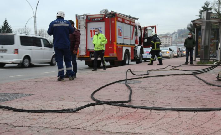 Yüksek gerilim hattı kopunca sanayi kentinin merkezi elektriksiz kaldı