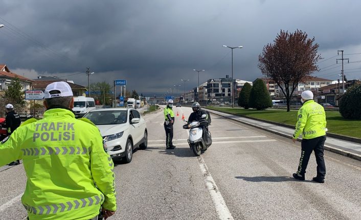 Araçlar denetlendi, sürücüler uyarıldı