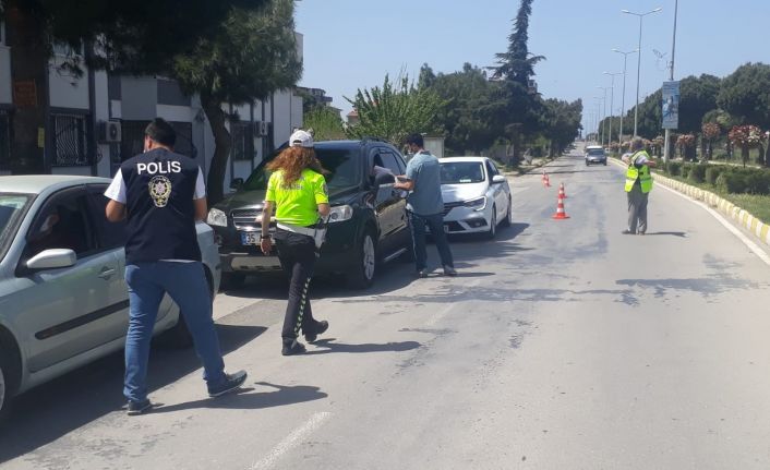 Burhaniye’de polis denetimlerini artırdı