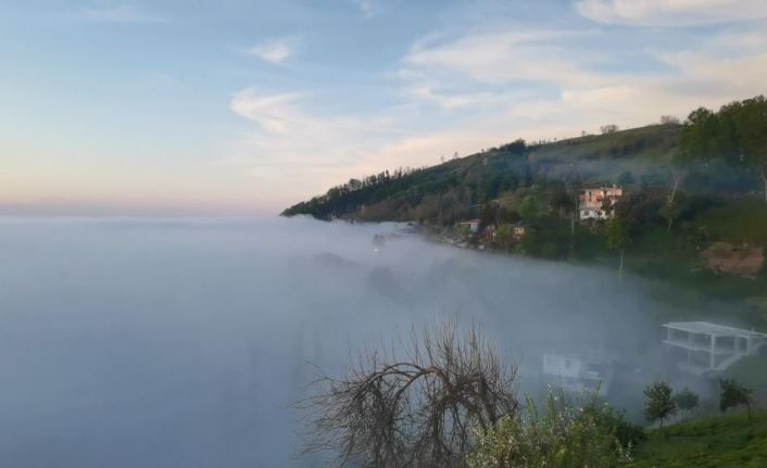 Doğu Karadeniz’de sis bulutlarının görsen şöleni objektiflere böyle yansıdı