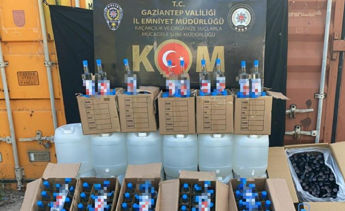 Gaziantep’te 3 ayrı baskında yüzlerce litre kaçak içki ele geçirildi