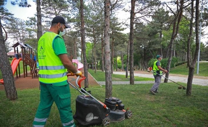 Gaziosmanpaşa Millet Bahçesi yemyeşil doğasıyla yaza hazırlanıyor