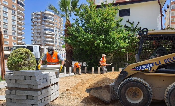 Kısıtlamayı fırsata çevirip Mezitli’yi güzelleştirmek için çalıştılar