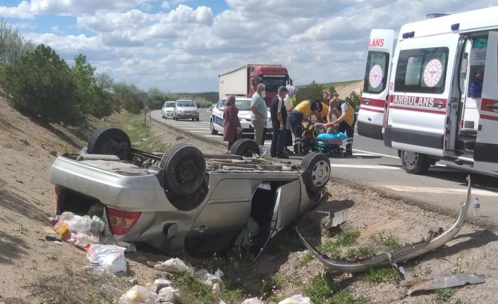 Kontrolden çıkan otomobil su kanalına devrildi, 1 yaralı