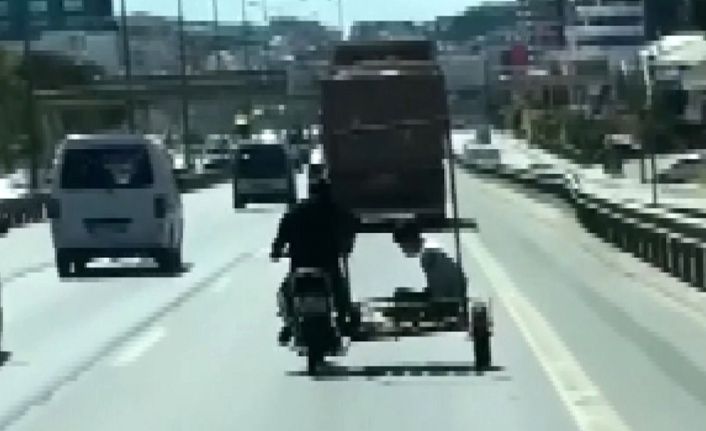 (Özel)- Kartal’da motosiklet sepetindeki tehlikeli yolculuk kamerada