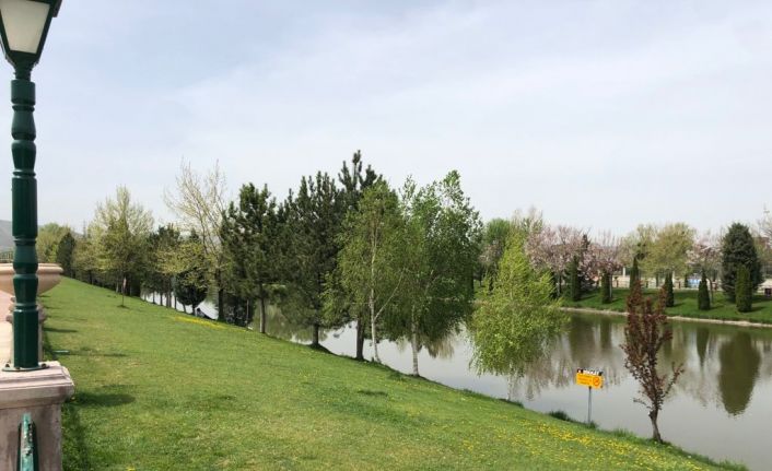 Tam kapanma Sümer Park’taki insan yoğunluğunu bitirdi