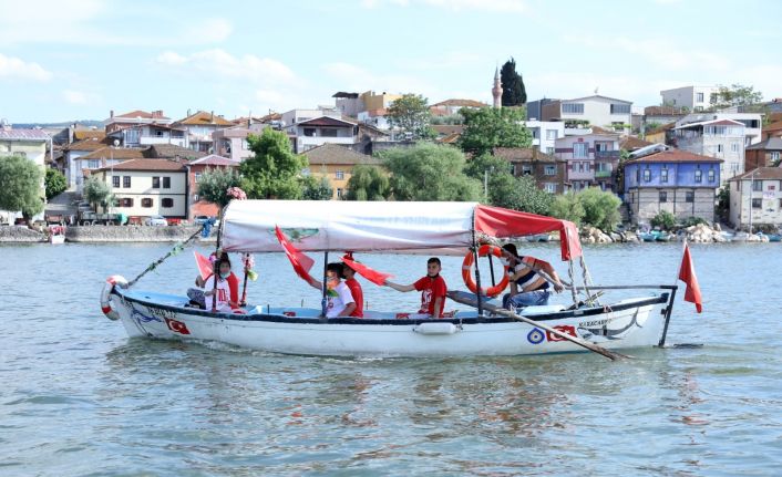 Türkiye’nin Venedik’i Gölyazı’da 19 Mayıs coşkusu