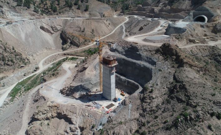 Artvin’de yol inşaatında kaza: 1 ölü