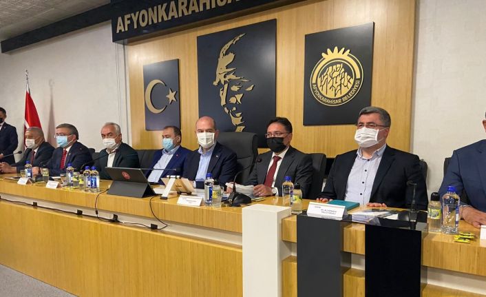 Bakan Soylu parlamenter sistem isteyen muhalefet yüklendi:
