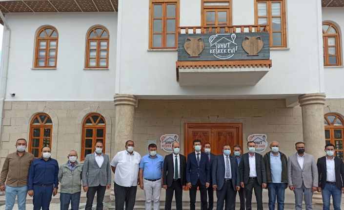 Eski Bakan Eroğlu baba ocağı Şuhut’ta