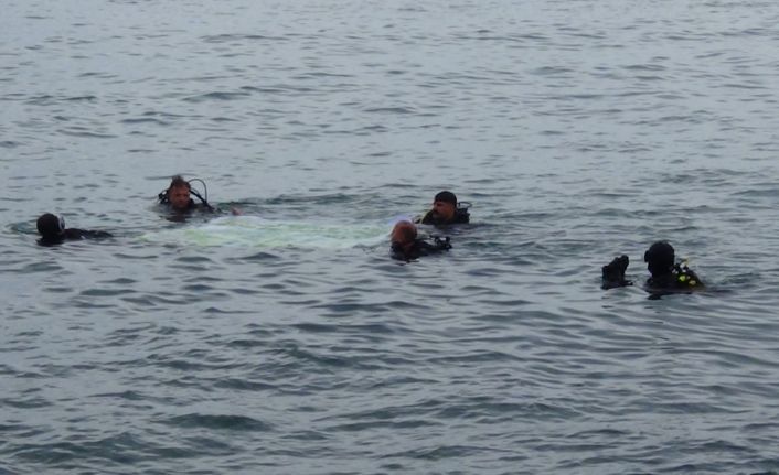 Giresun’da Dünya Çevre Günü’nde denizde çöp topladılar