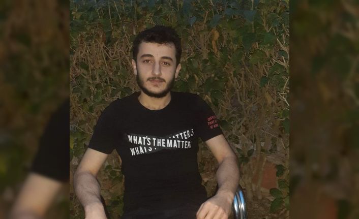 Uçuruma yuvarlanan otomobilde hayatını kaybetti
